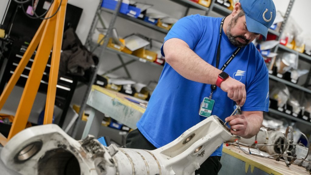 Why Outsource ERJ Landing Gear Overhaul Management? - C&L Aero